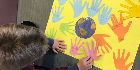 AZN - 23.11.2023 - IMG_6002 Handprint.jpg -  - ASBBBilderGrafik - TLIPPERT