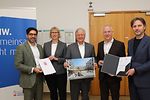 Uebergabe-Foerdermittelbescheid-Hybridschule-Frankfurt-Foto-NHWThomas-Rohnke (1)