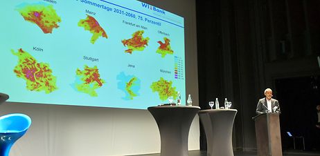 Keynote Dipl.-Met. Tobias Fuchs, Deutscher Wetterdienst (DWD), über den Klimawandel.